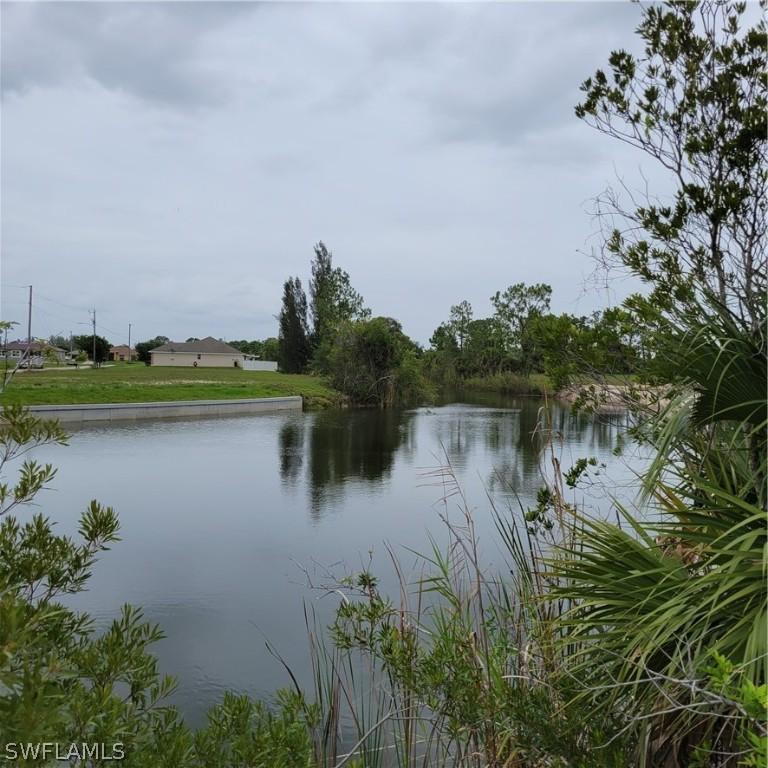 1517 NE 32nd Ln., Cape Coral, FL 33909