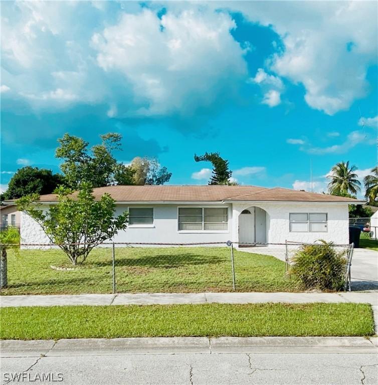 33 Skipton Cir., Fort Myers, FL 33905
