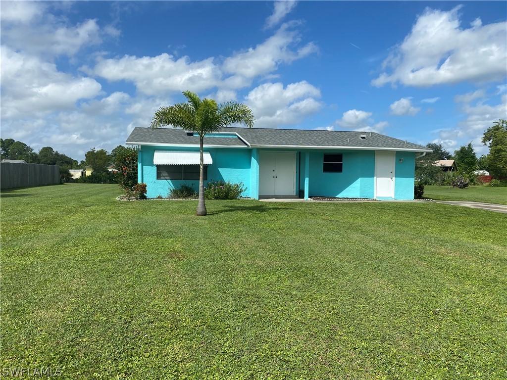 317 Schoolside Dr., Lehigh Acres, FL 33936