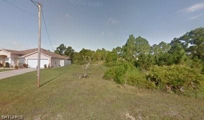 912 Hillcrest Ave., Lehigh Acres, FL 33974