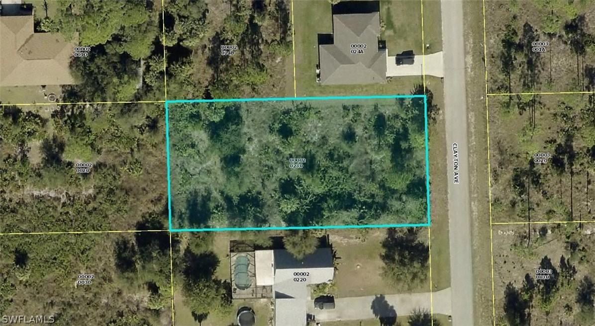 821 Clayton Ave., Lehigh Acres, FL 33972