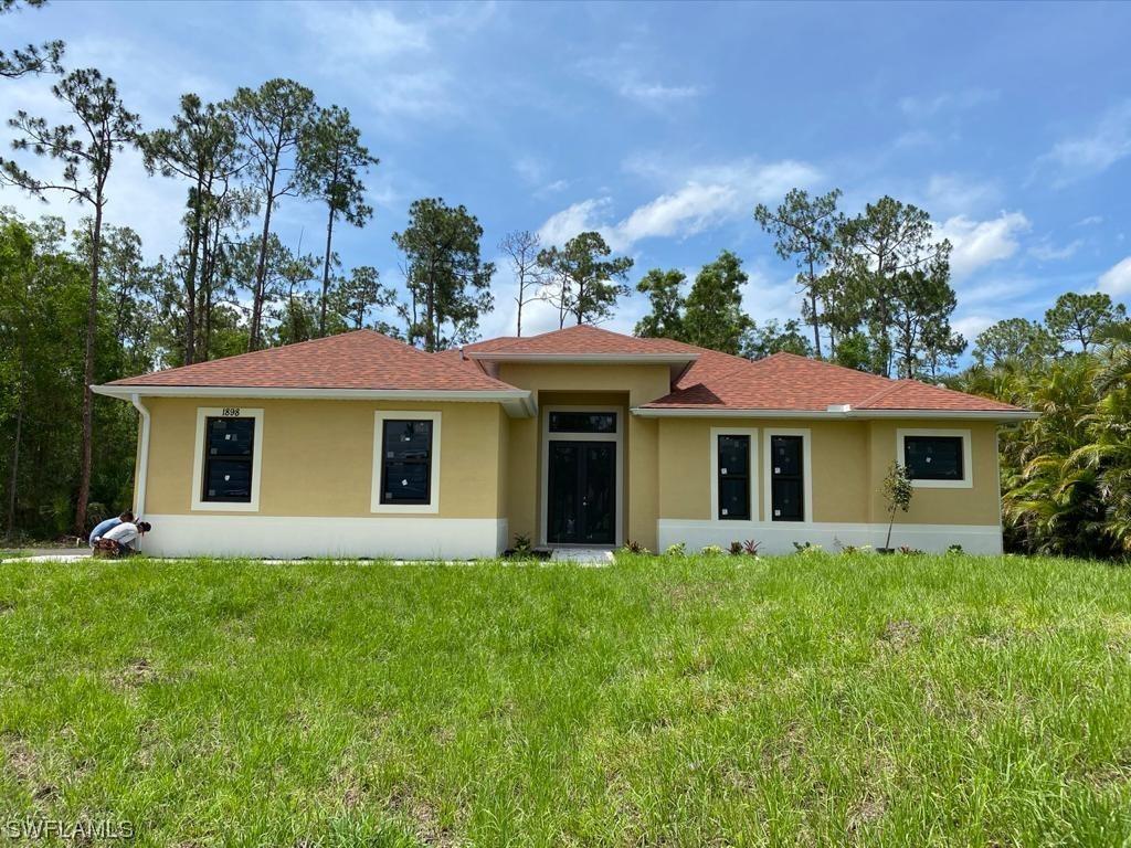 3557 16 Ave., Naples, FL 34120