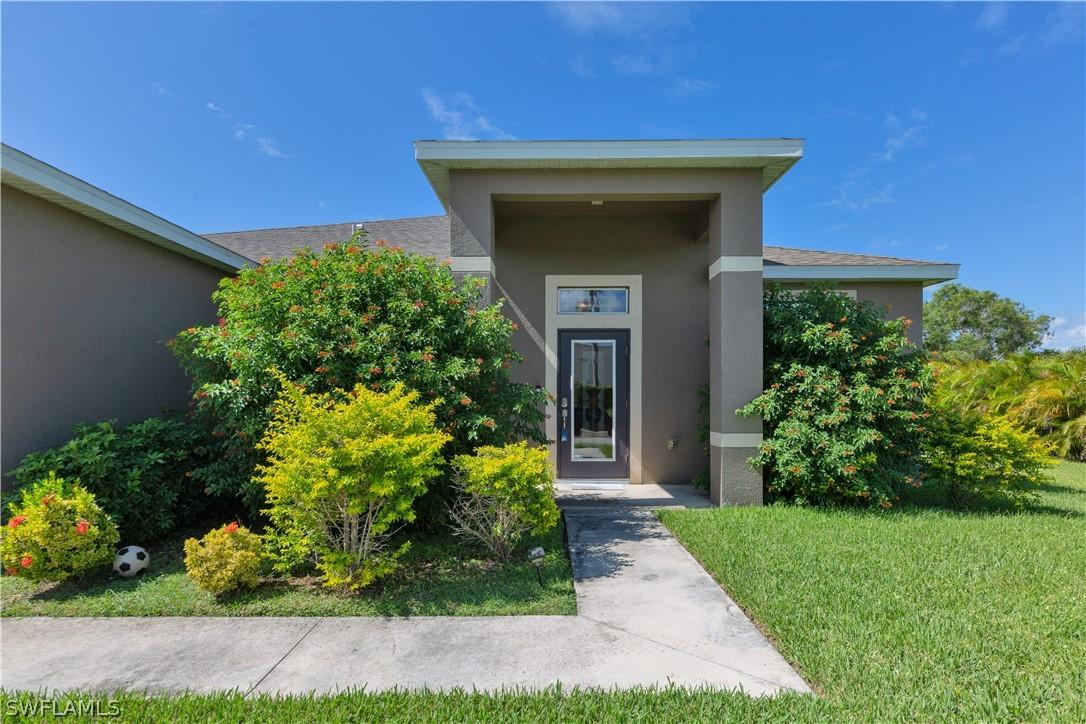 2606 SW Santa Barbara Pl., Cape Coral, FL 33914