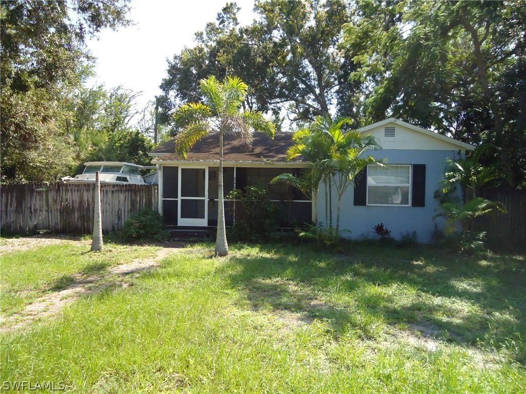 1816 Lafayette St., Fort Myers, FL 33901