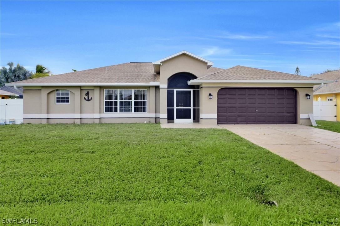 916 SE 33rd Ter., Cape Coral, FL 33904