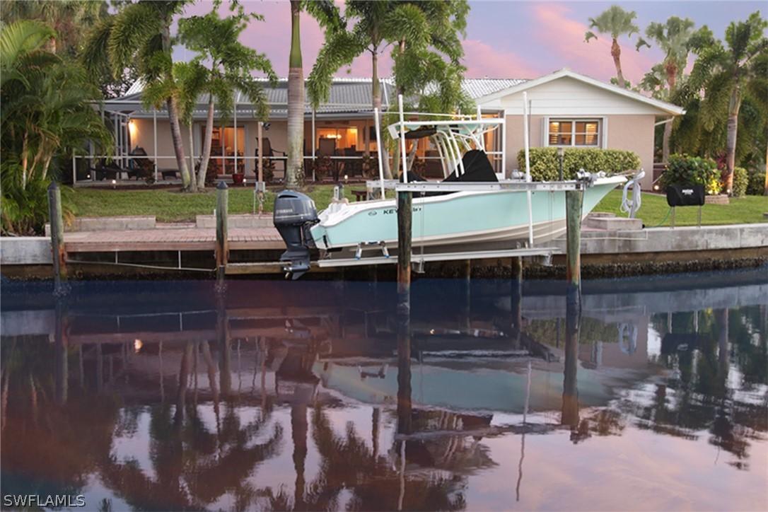 565 Commonwealth Pl., Sarasota, FL 34242