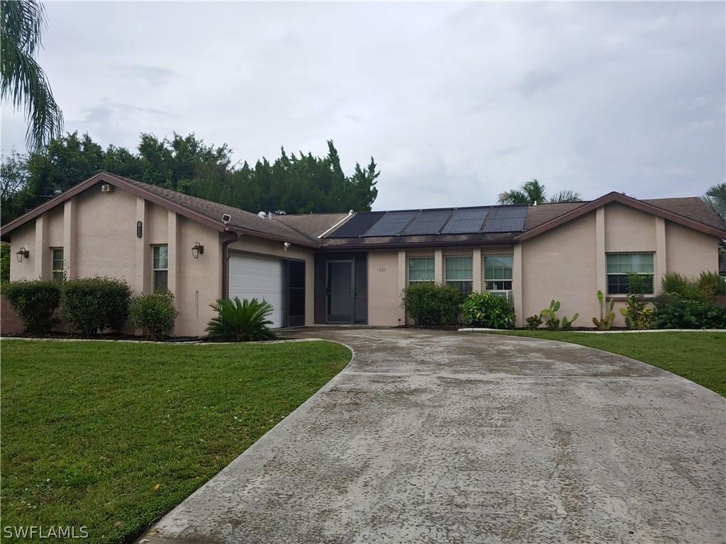 1925 SE 12th Ter., Cape Coral, FL 33990