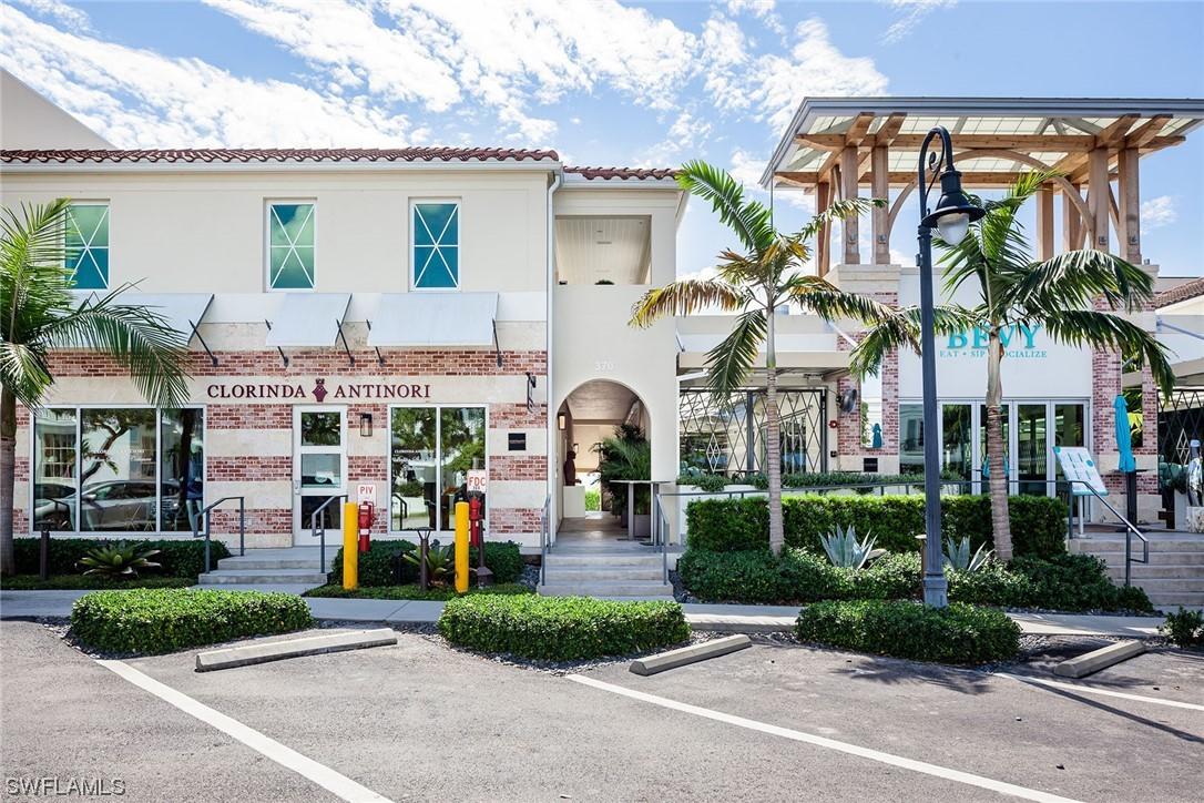 370 12th Ave. #4, Naples, FL 34102