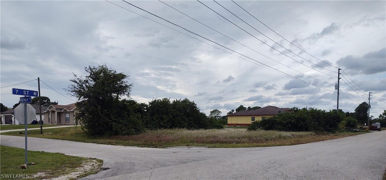 605 Norman Ave., Lehigh Acres, FL 33971