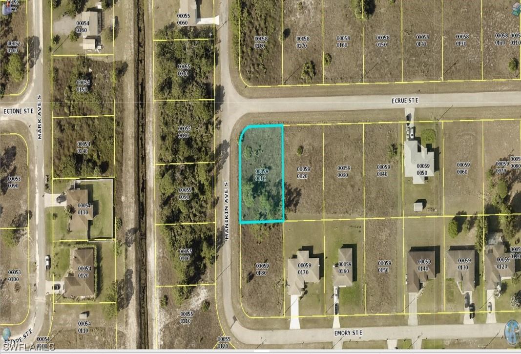 1136 Ecrue St., Lehigh Acres, FL 33974