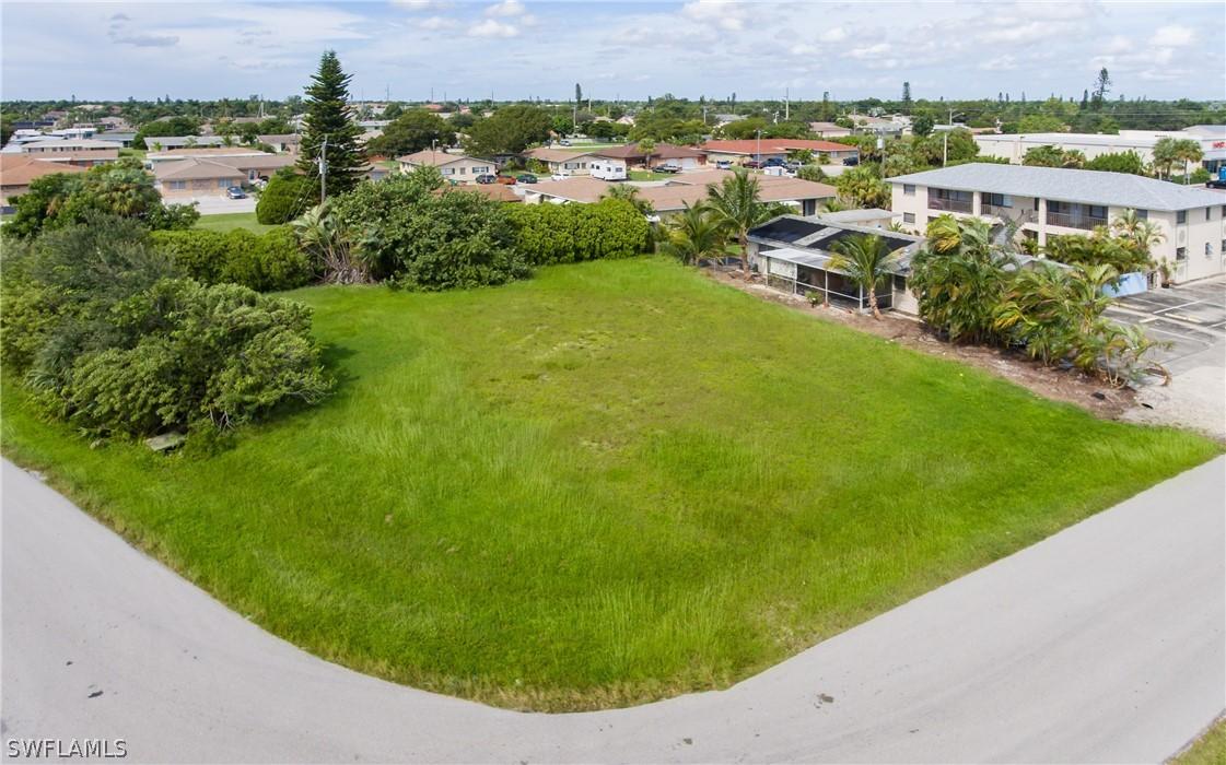 4824 Palm Tree Dr., Cape Coral, FL 33904