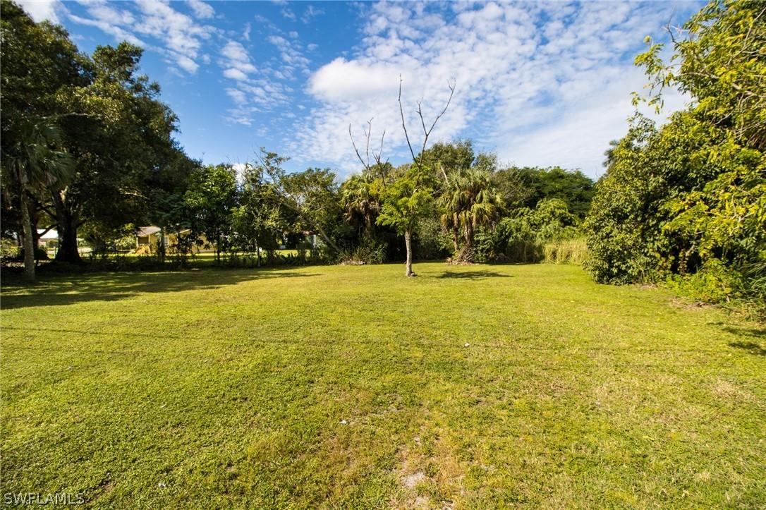 418 New York Dr., Fort Myers, FL 33905
