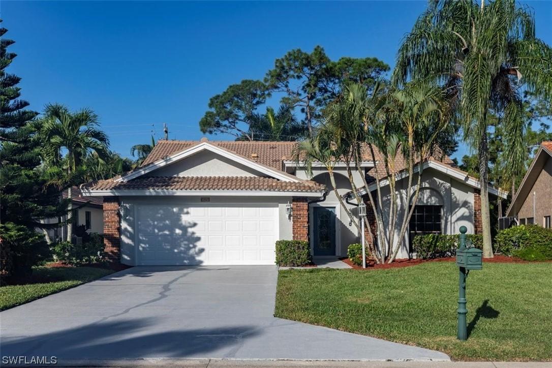 425 Countryside Dr., Naples, FL 34104