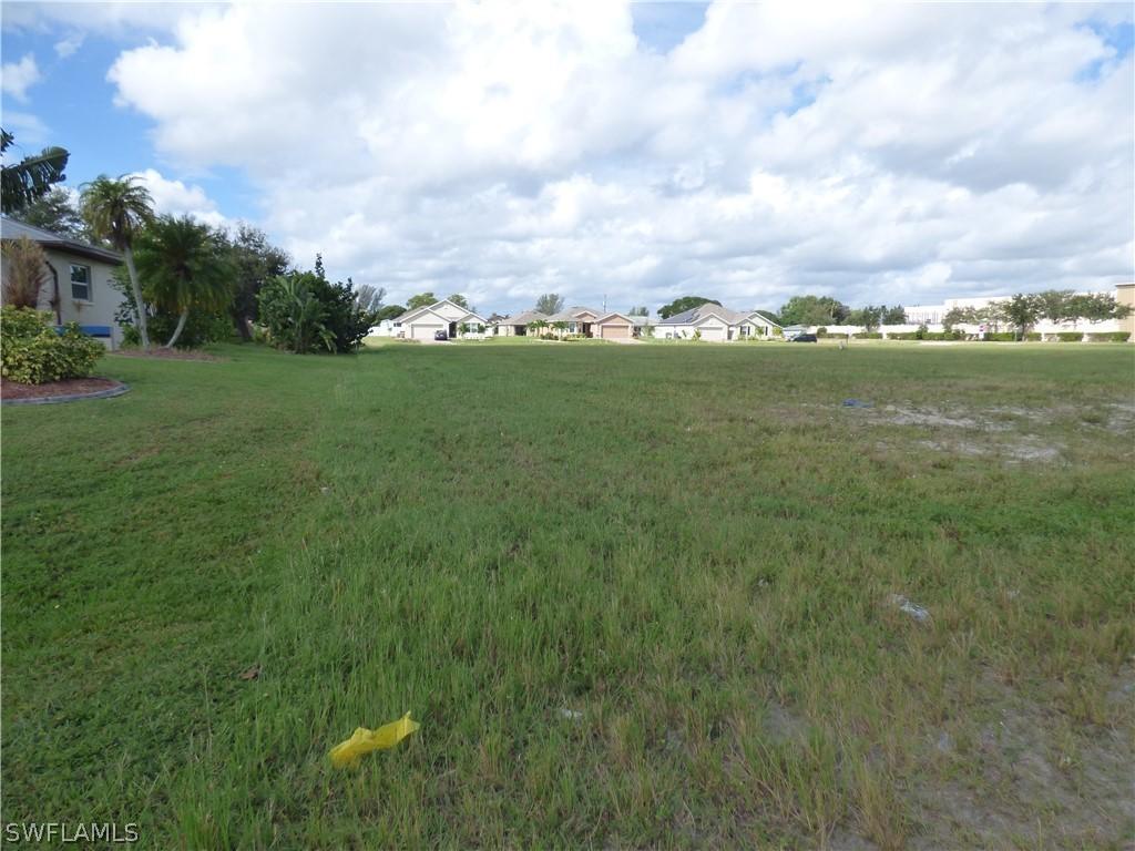 2616 SW 8th Pl., Cape Coral, FL 33914