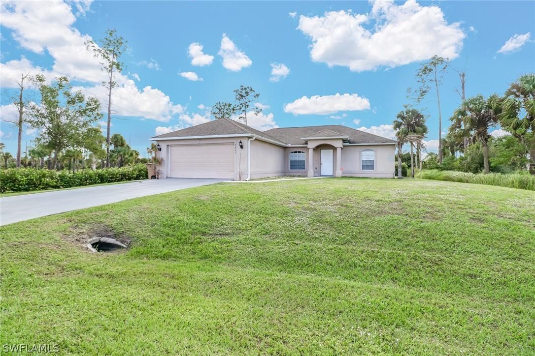 2803 Nadine Ln., Lehigh Acres, FL 33971