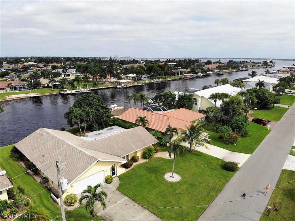 1909 SE 36th Ter., Cape Coral, FL 33904