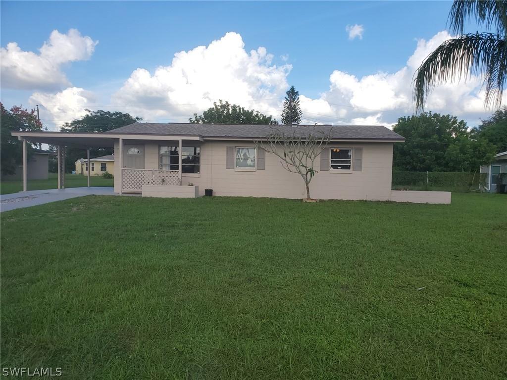 910 Laredo Ave., Lehigh Acres, FL 33936