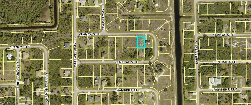 654 Clancy St., Lehigh Acres, FL 33974