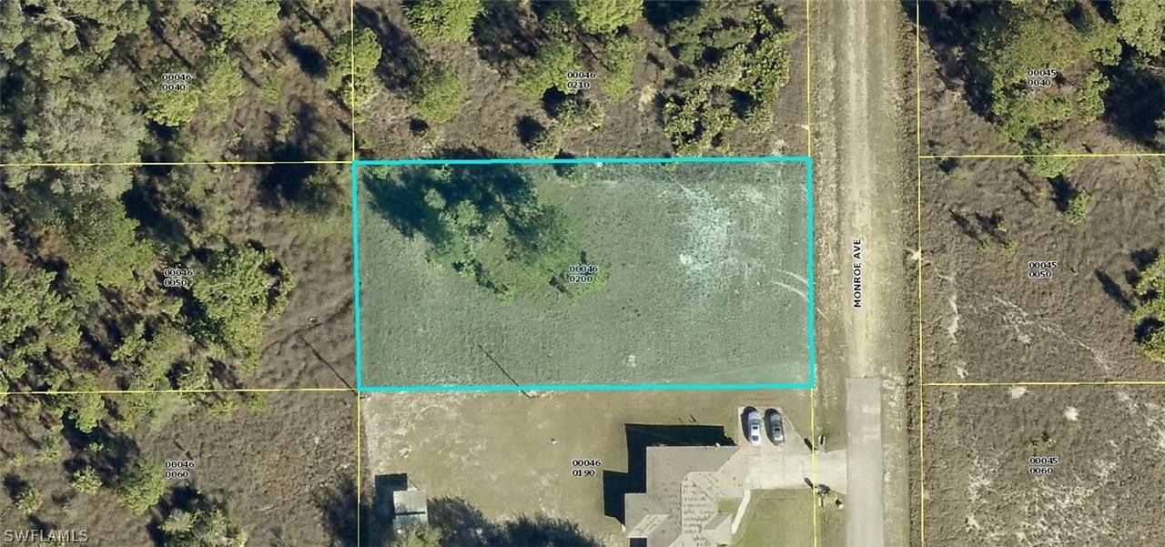 1915 Monroe Ave., Lehigh Acres, FL 33972