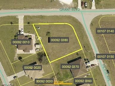 400/402 Petite Ave., Lehigh Acres, FL 33974