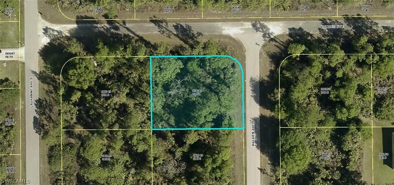 218 Malden Ave., Lehigh Acres, FL 33974