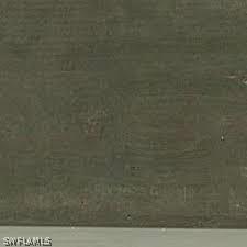 915 NE 8th Ter., Cape Coral, FL 33909