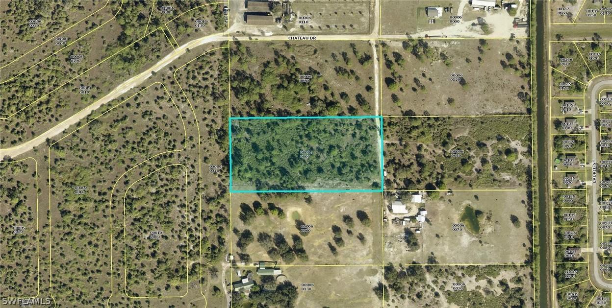 1821 Poinsettia Ave., Lehigh Acres, FL 33972