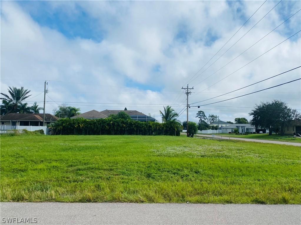 915 SW 11th Ave., Cape Coral, FL 33991