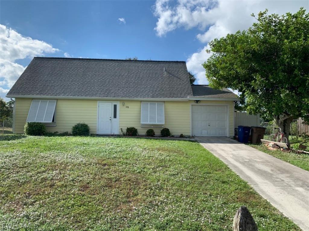 205 Jack Ave., Lehigh Acres, FL 33971