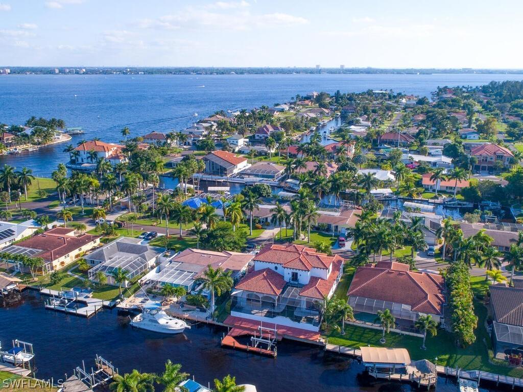 126 SW 57th Ter., Cape Coral, FL 33914