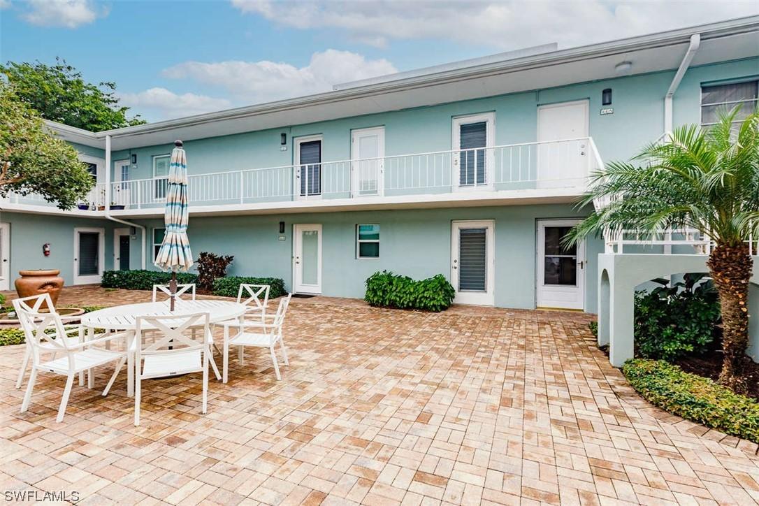 663 12th Ave., Naples, FL 34120