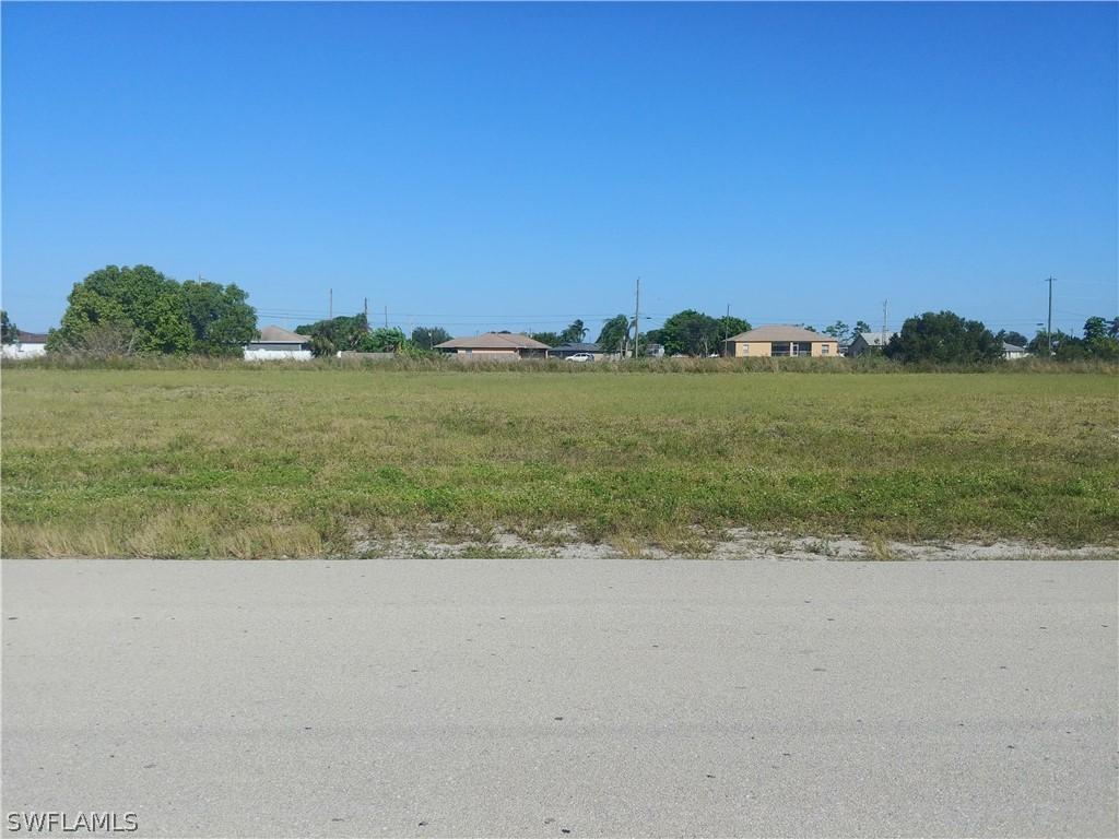 1623 NE 10th Ter., Cape Coral, FL 33909