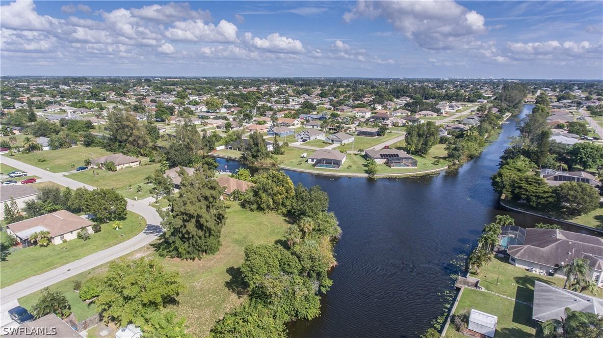 1128 SW 12th Ter., Cape Coral, FL 33991