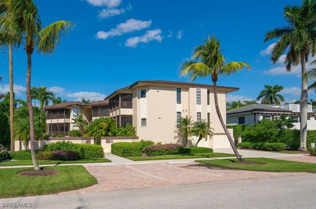 661 10th Ave. #B-661, Naples, FL 34102