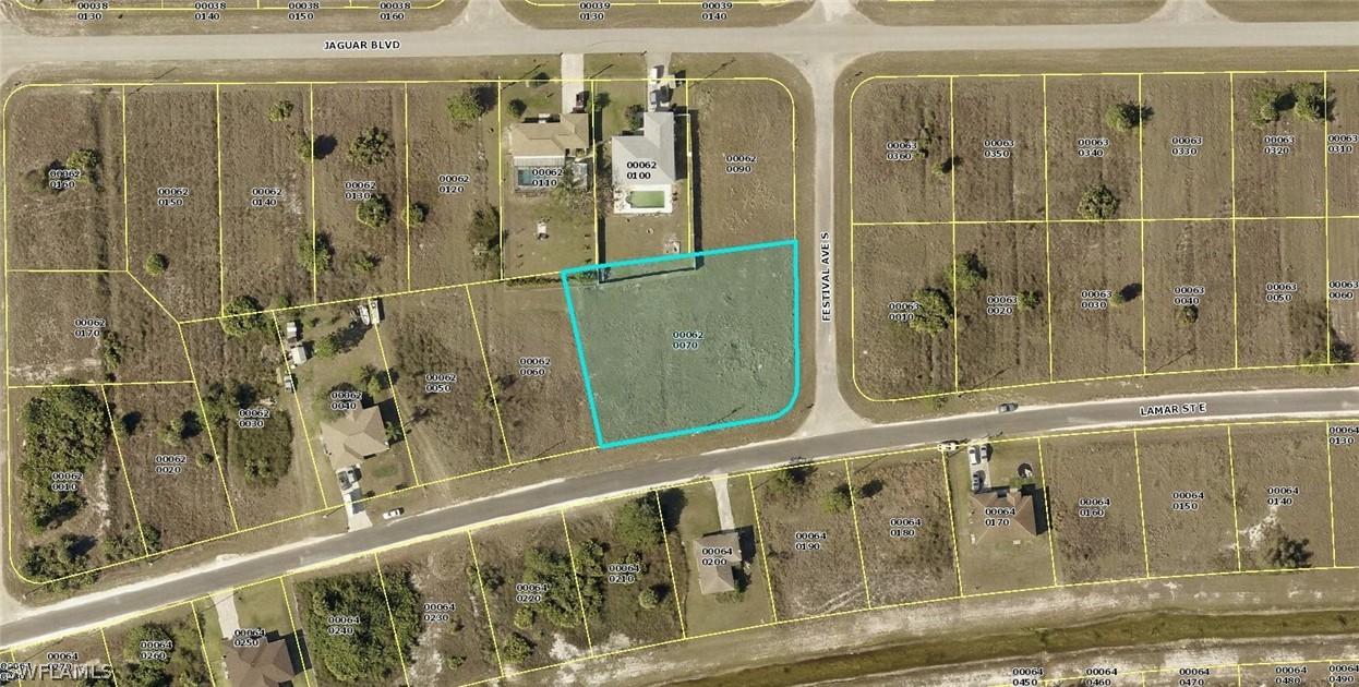 823 Lamar St., Lehigh Acres, FL 33974