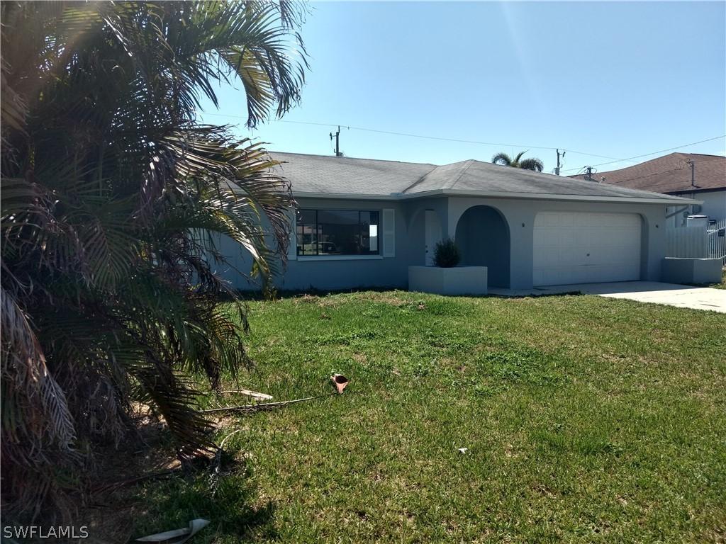 833 NE 6th Pl., Cape Coral, FL 33909