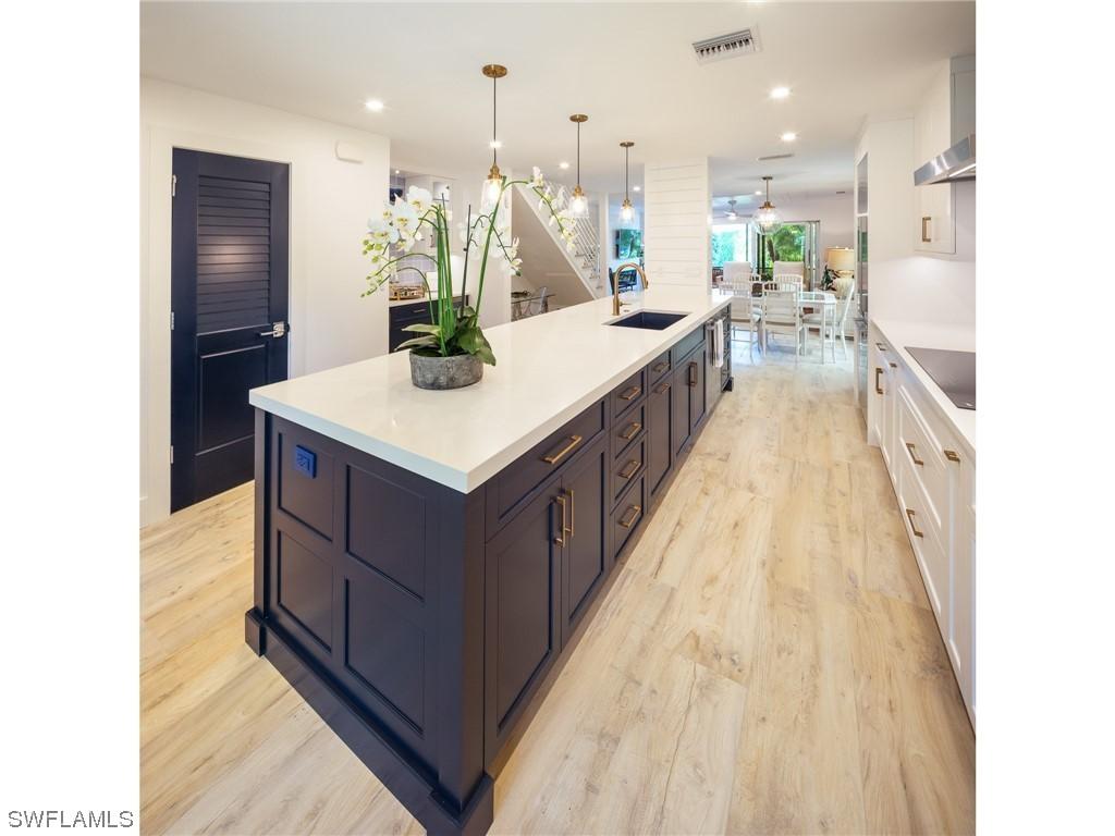 1060 6th St., Naples, FL 34102