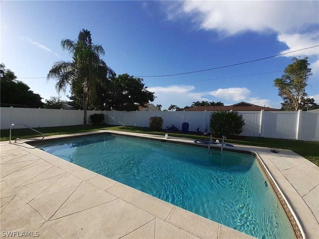 924 SE 18th Ter., Cape Coral, FL 33990