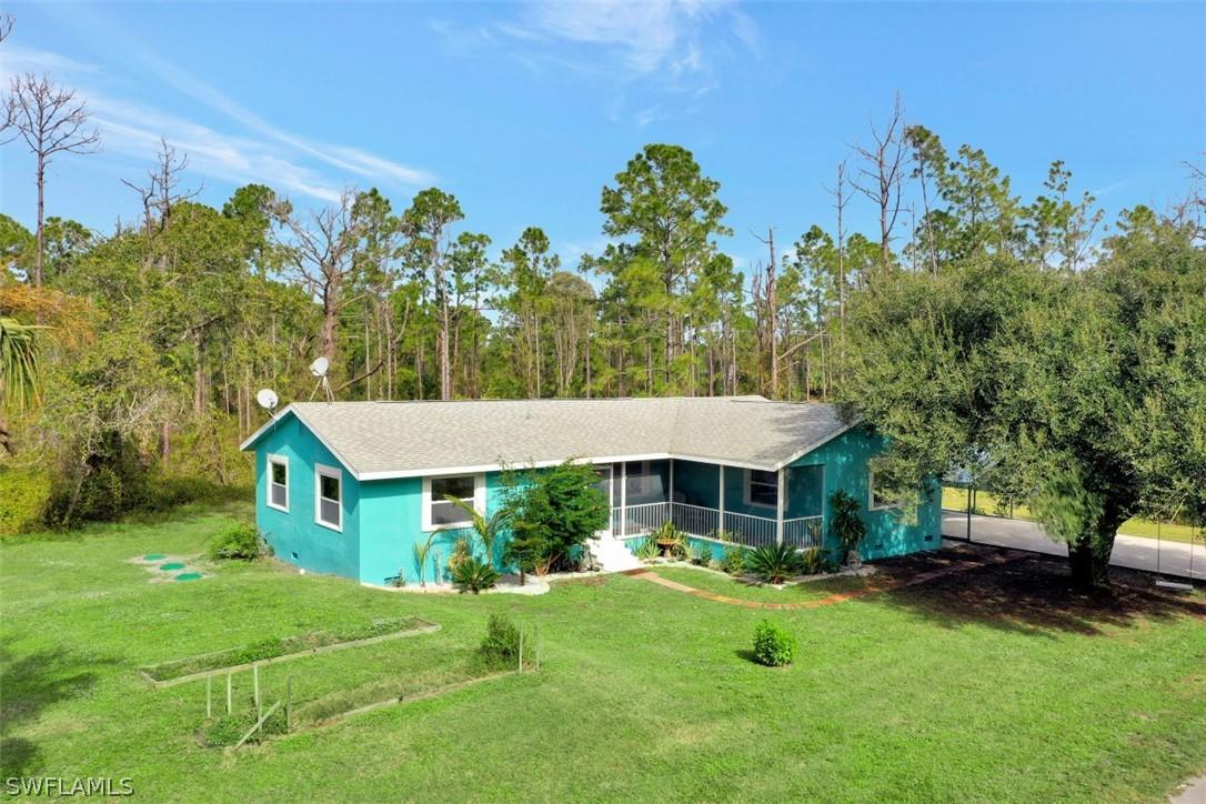 907 Maddock St., Lehigh Acres, FL 33974