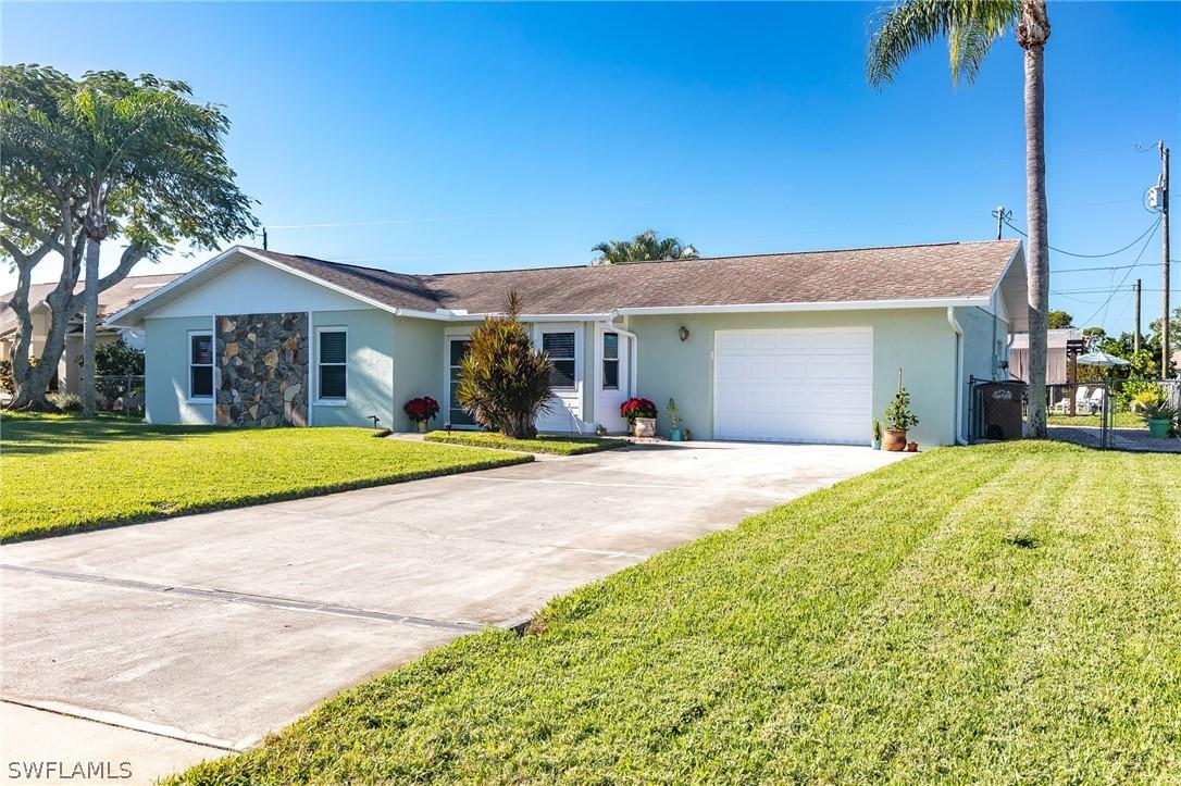608 SW 8th Ct., Cape Coral, FL 33991
