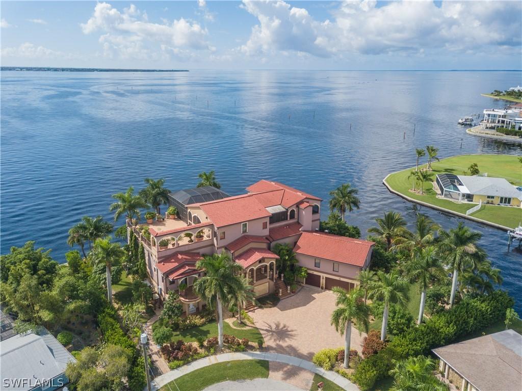 266 Bangsberg Rd., Port Charlotte, FL 33952