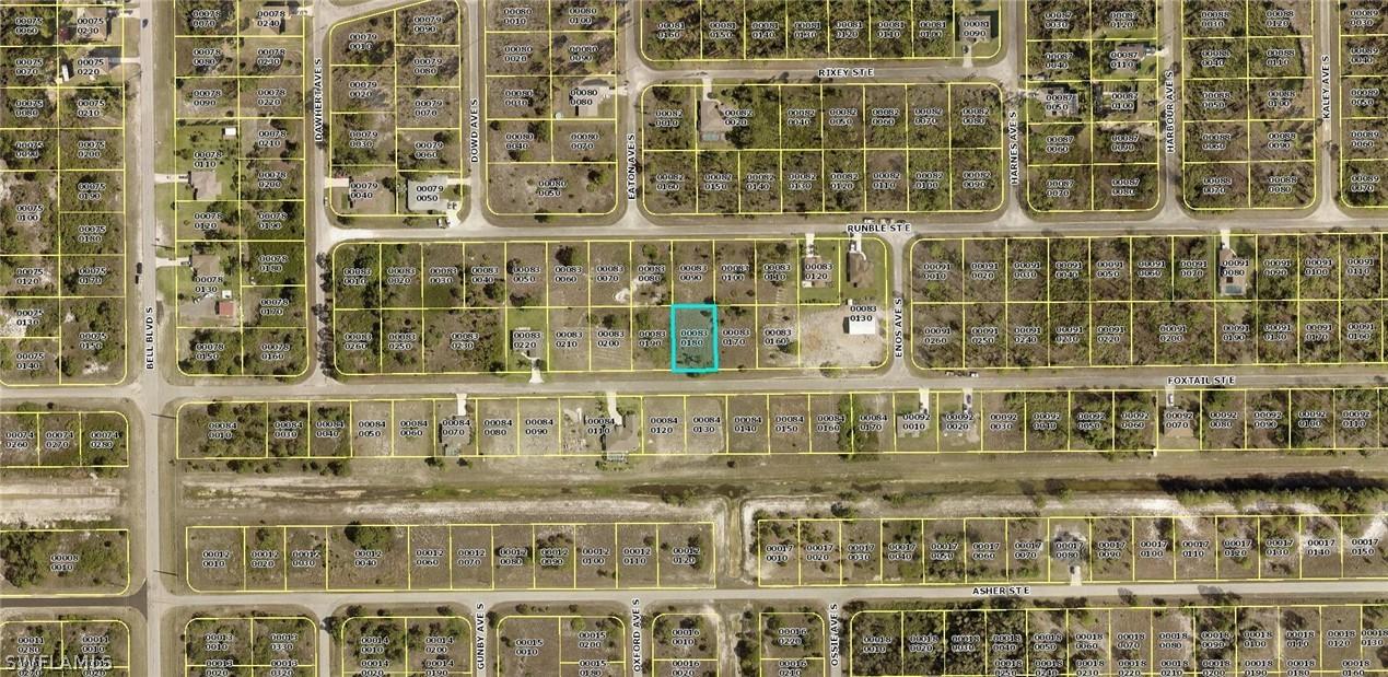 825 Foxtail St., Lehigh Acres, FL 33974