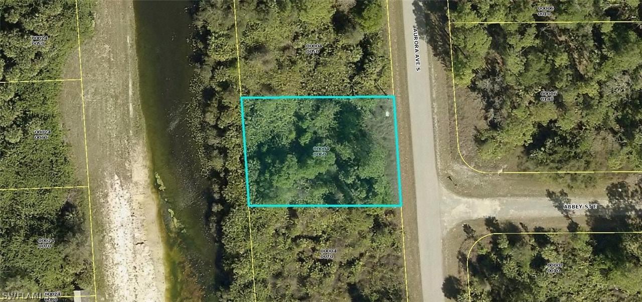 130 Aurora Ave., Lehigh Acres, FL 33974