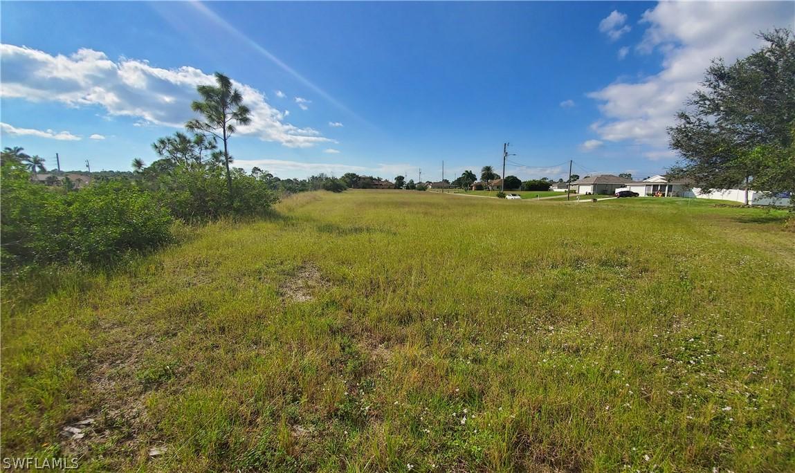 2204 NW 25th Ter., Cape Coral, FL 33993