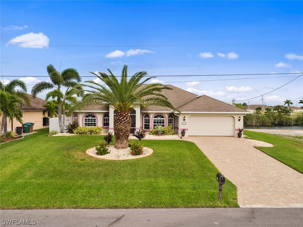 121 NW 8th Ter., Cape Coral, FL 33993