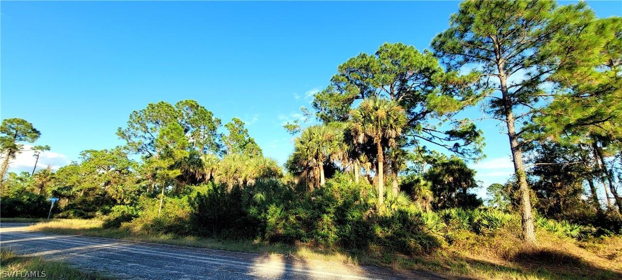 1238 Spruce St., Lehigh Acres, FL 33974