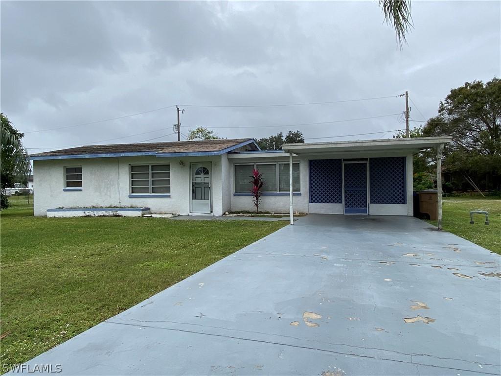 111 Indiana Pl., Lehigh Acres, FL 33936