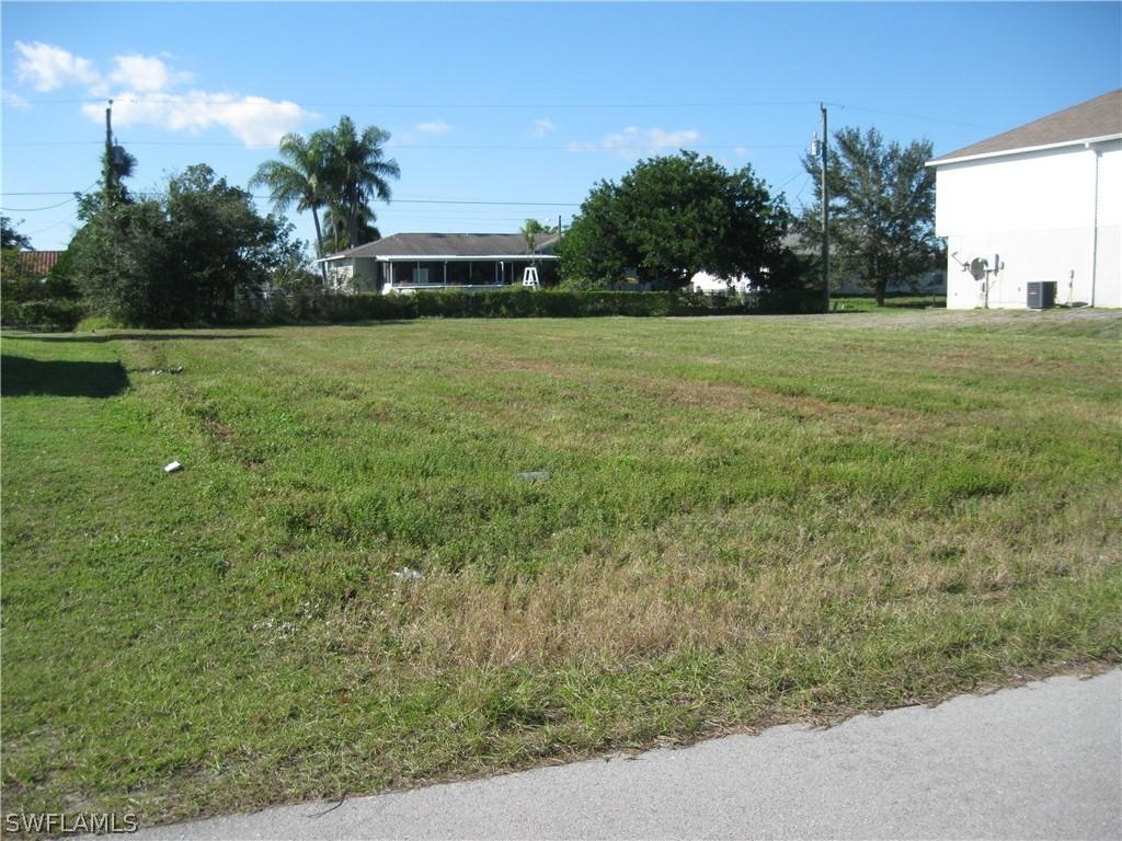 414 NW Juanita Ct., Cape Coral, FL 33993