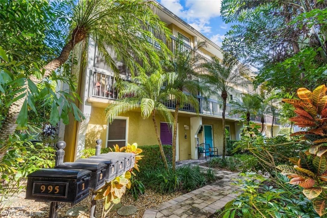 995 9th Ave. #3, Naples, FL 34102
