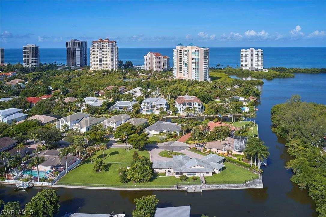 5234 Seashell Ave., Naples, FL 34103